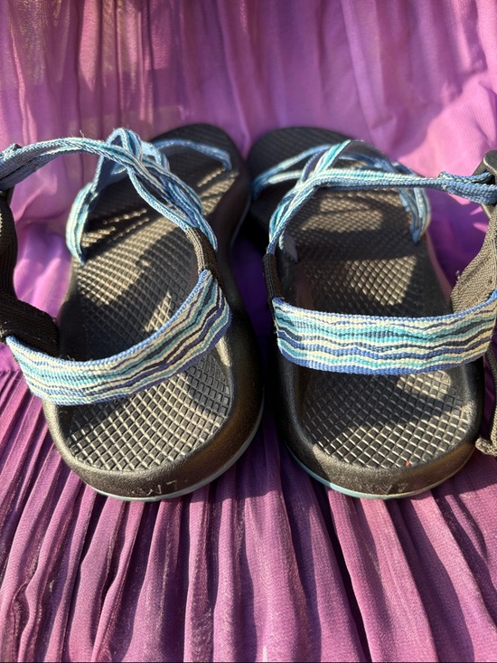 Chaco women’s Blue & Black Striped Sport Sandals - Picture 5 of 6